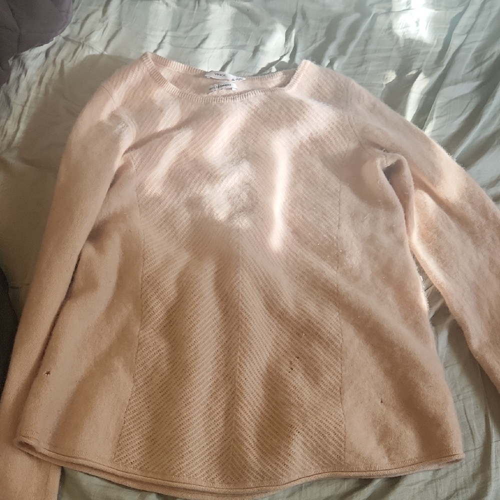 Vince Women's Sweater in Soft Peach